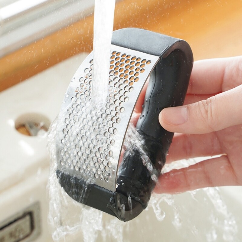 Nerūdijančio plieno česnako spaudimo smulkintuvas Rankinis česnako smulkintuvas Česnako pjaustymo įrankis Vaisiai Daržovės Įrankiai Virtuvės priedai Įtaisas