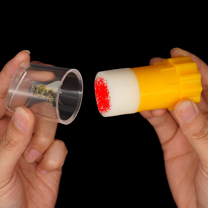 Нова бутилка за маркиране на пчелна кралица Bee Marker Tube Catcher Cage с бутало Плюшено оборудване за пчеларско оборудване