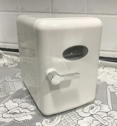 Mini šaldytuvas 4 l nešiojamų gėrimų šaldytuvas mažas su vėsinimo ir šildymo funkcija, skirtas namų biuro automobiliui ir kempingo „Vevor“ šaldytuvui