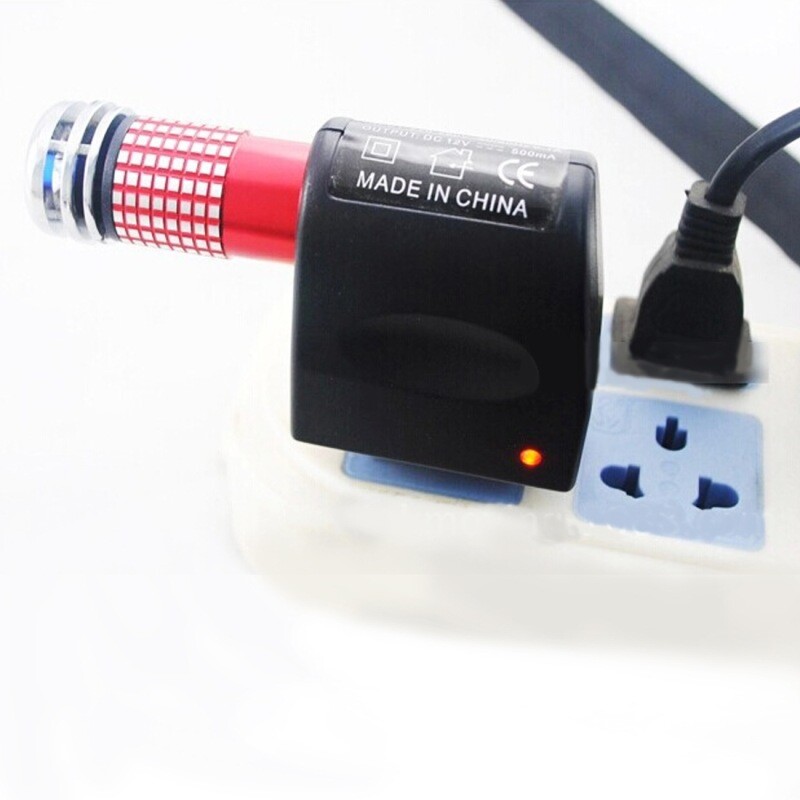 Upaljač AC/DC Automobilski adapter za pretvorbu 220V u 12V Utikač za kućanski prekidač Upaljač za cigarete Auto pribor