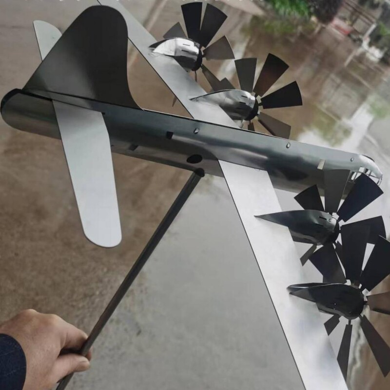 Моден атрактивен самолет с въртящо се колело с висока издръжливост, устойчив на ръжда заземяващ щепсел Тип самолет Вятърна мелница Craft Биплан