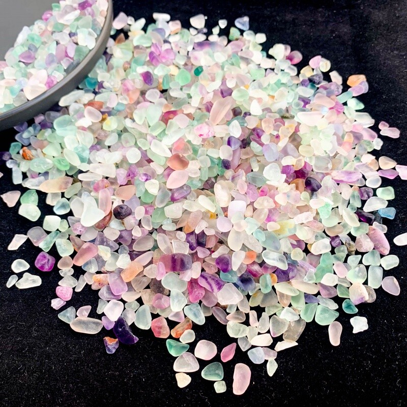 1,76 унции естествени кристални натрошени камъни, кристално полирани камъни от флуорит, за изработка на бижута, бутилка за желания, стайни растения, градина