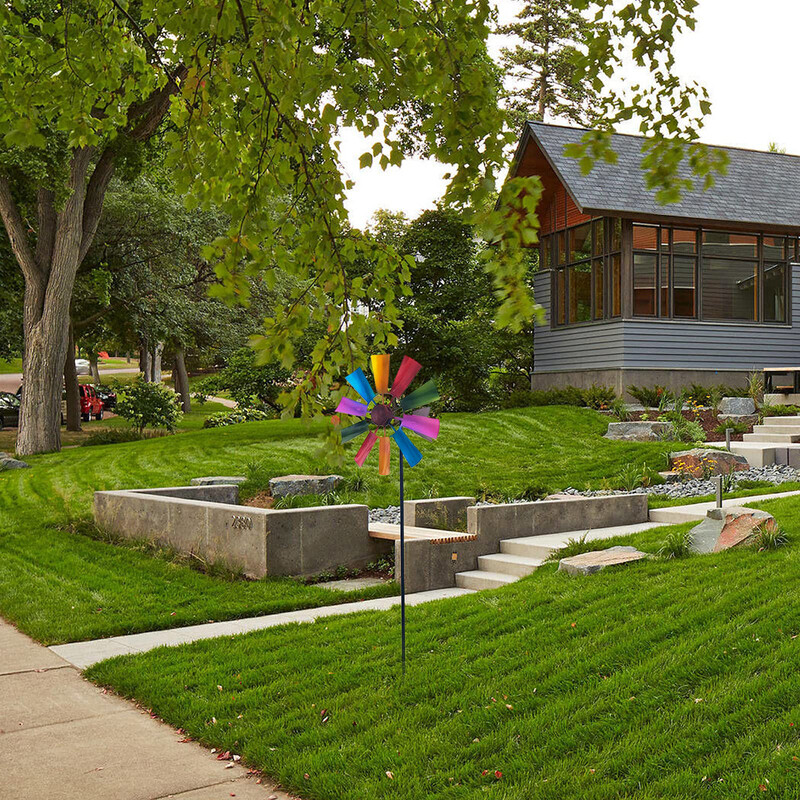 Цвете Вятърна въртяща се колка Дъга Метална вятърна мелница Градинска декорация Вятърна въртяща се с градински кол Вятърна скулптура на открито