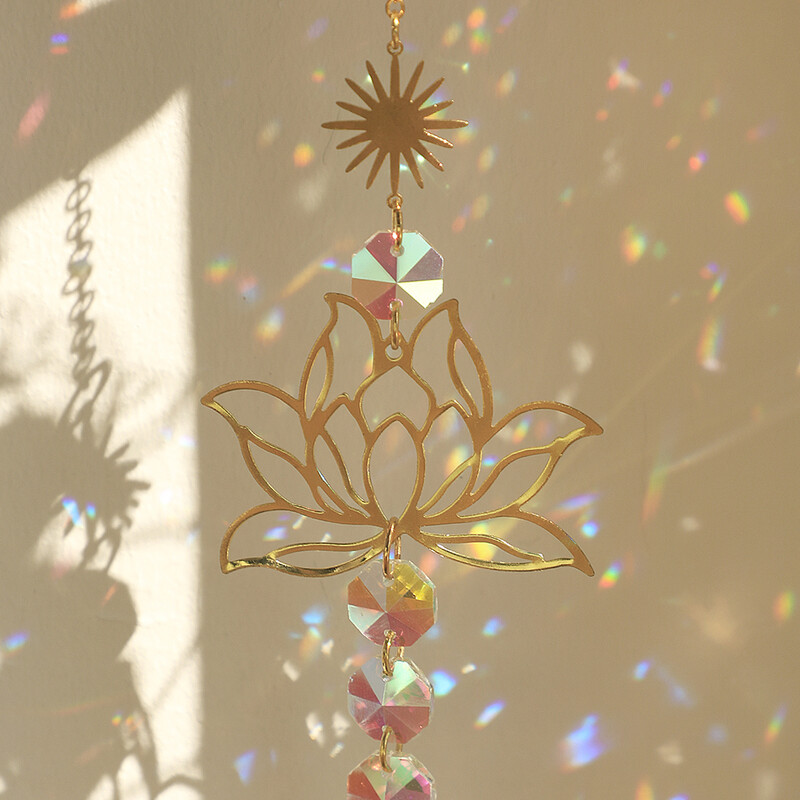 Crystal Sun Catcher Lotus Висящ Suncatcher Rainbow Maker Chakra Light Catcher Витражи Външна градинска декорация