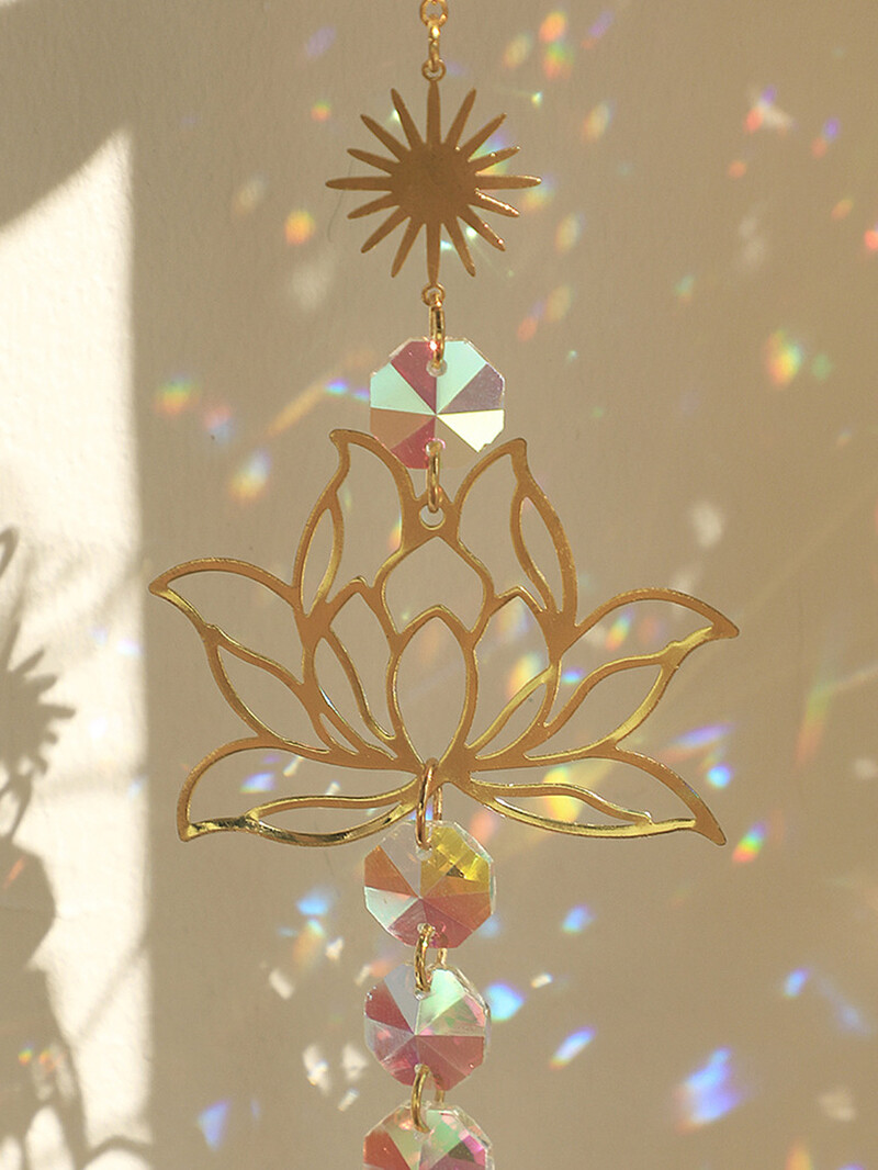 1 бр. Suncatcher Gardening Crafts Golden Lotus AB Цветна водна капка висулка Висулка с кристална декорация