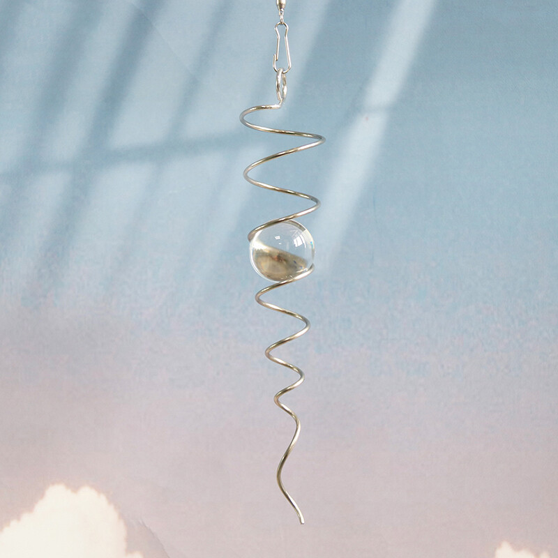 Многоцветна гледаща топка Спирала Декоративна вятърна въртяща се въртяща се вятърна въртяща се въртяща се въртяща се въртяща се въртяща се въртяща се въртяща се въртяща се въртяща се въртяща се въртяща се спирала на слънцето