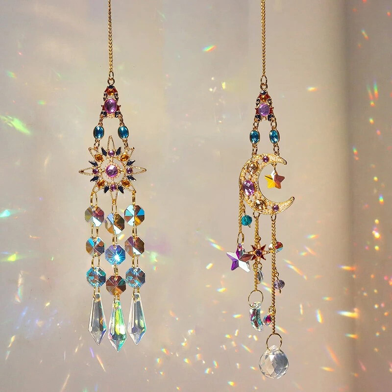 Päikesepüüdja kristallist ripats Päikesekuu Aken Prismad Vikerkaare Tuulekellad Rippuvad Valguspüüdur Koduaia kujundus Auto riputuskingitus