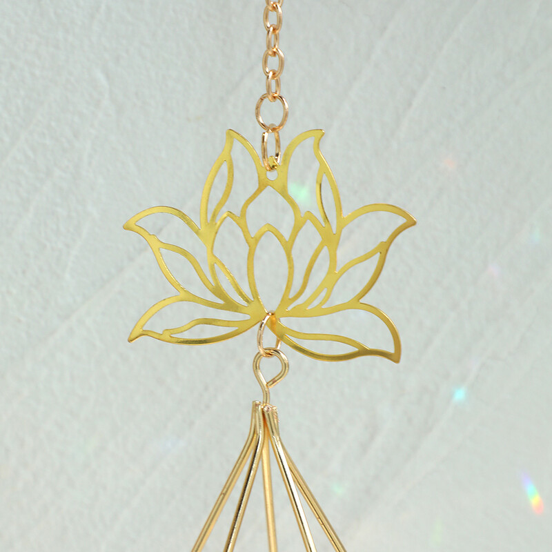 Oro augalų laikiklis pakabinamas sodintuvas Tillandsia Oro paparčio augalų kabyklos krištolinis saulės gaudytojas metalinis trikampis stovo balkono dekoras