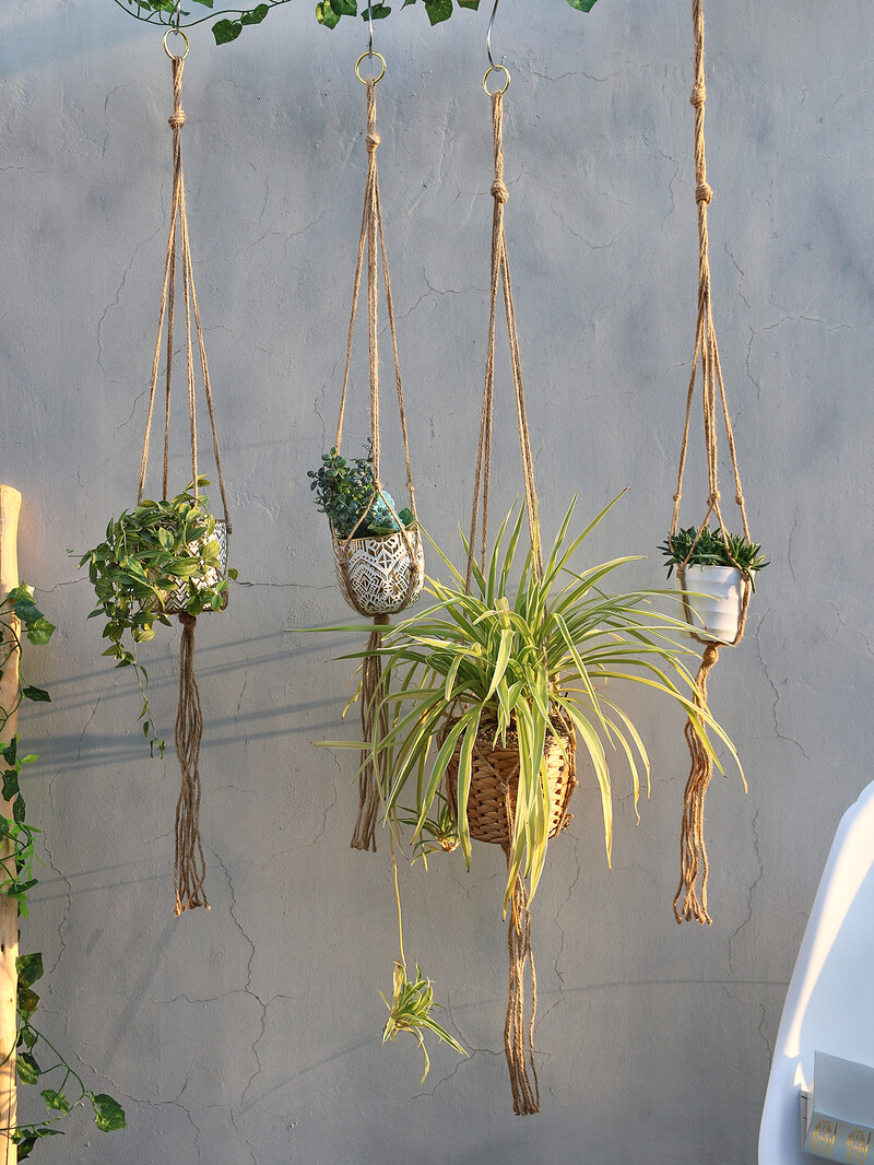 4 tk makramee riidepuu lillepoti hoidik Käsitsi valmistatud rippuv korv Rõdukaunistused Boho aiakaunistus Õuekujundus