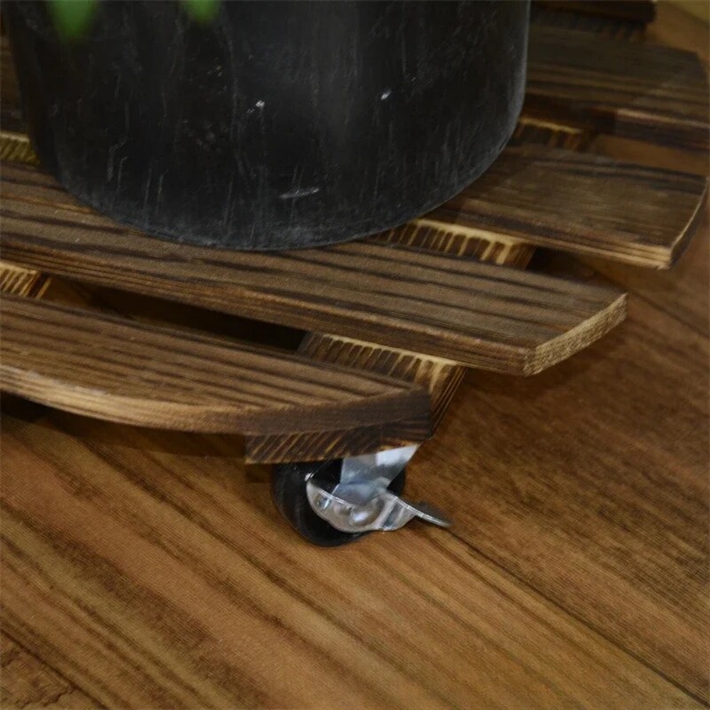 Tänu sellele tugevate rataste ja karboniseeritud puidust alusele potialusele saate oma potitaimed hõlpsalt teisaldada