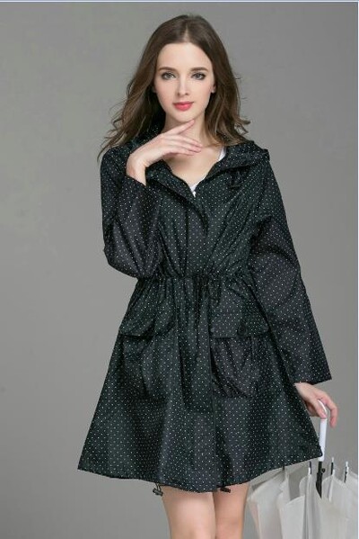 Uus moodne naiste vihmamantel mütsiga Kokkupandavad kätised Naiste kleidi stiil Kerge vihmamantel Veekindel meeste vihmariided tuulekindel jope