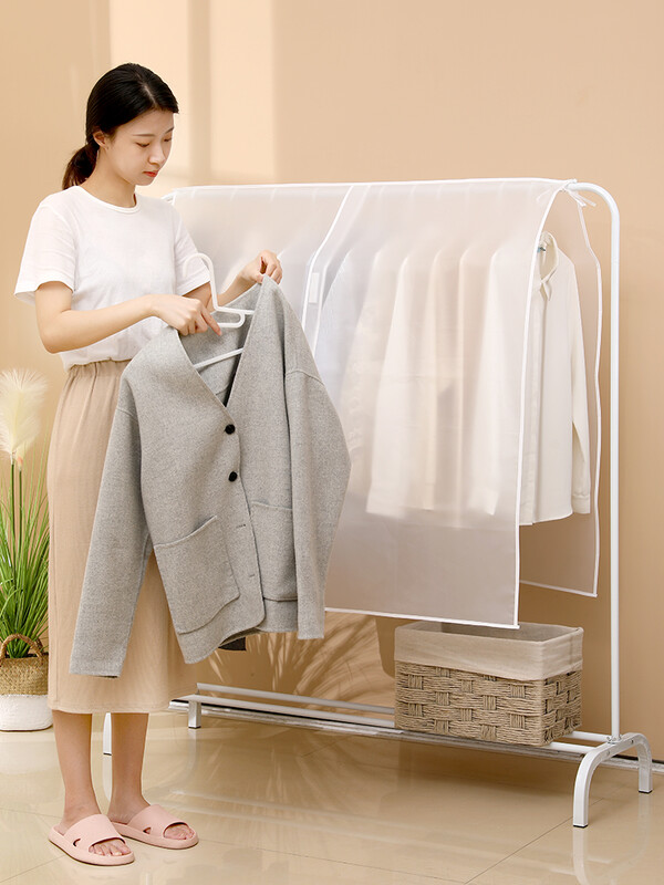 Läbipaistvad rõivakatted Rõivaste mantel Kleit Tolmukaitsekott Rippuv Korraldaja Riidekapp Tolmukaitse Riided Tolmuhoiukotid