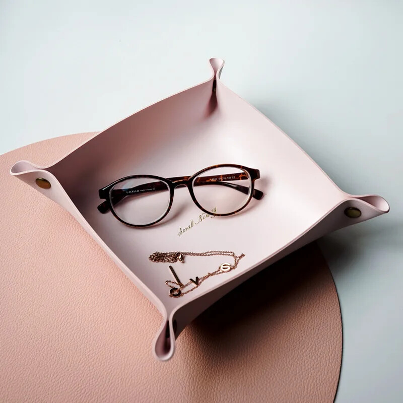 Põhjamaade nahast hoiukarp Laua ehete kosmeetikatoodete võtmehoidja korv Kokkupandav hoiukarbi laua korraldaja