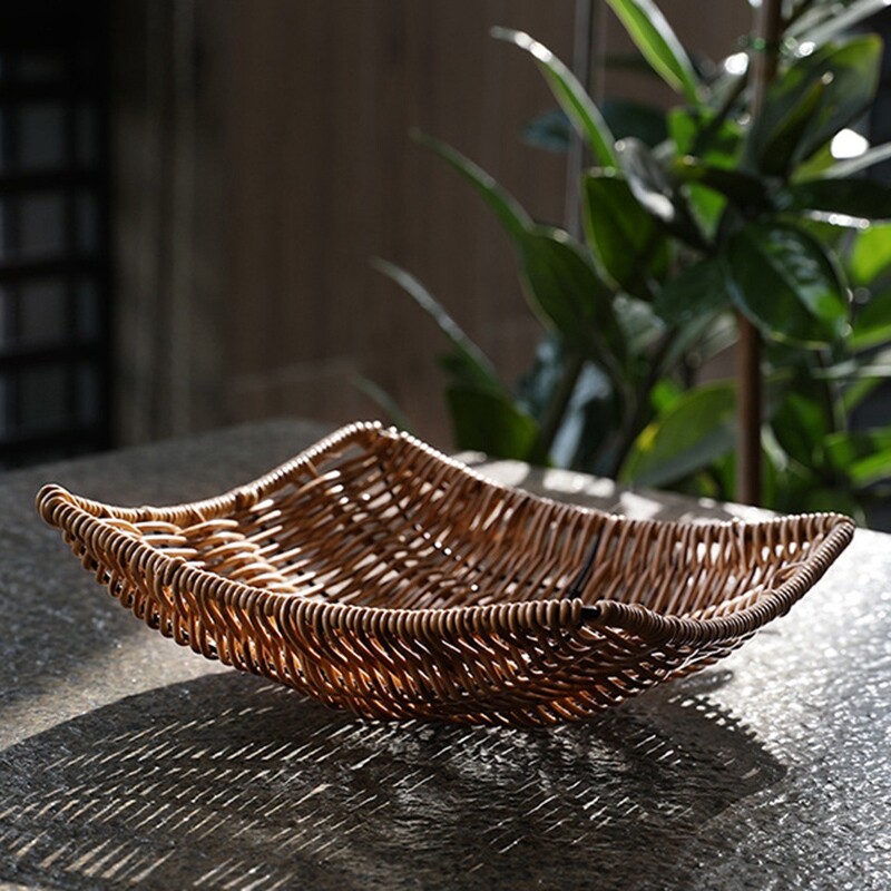 Rotangist õlgedest hoiukorv Kootud mererohu hoiukorvid Mitmesugused puuviljad korv Piknikukorv rotangist kudumine kodune hoiukonteiner