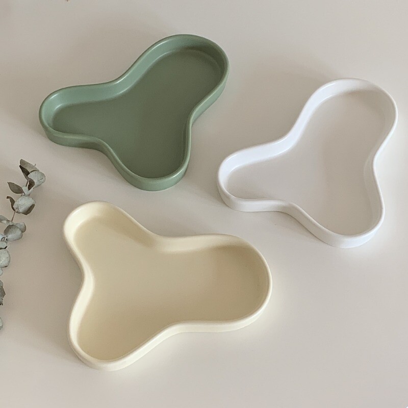 Põhjamaade ebaregulaarne keraamiline kandik Köögitarbed Tordialus Diivanilaud Kandik Magustoidud Aroomiteraapia Ehted Säilitusalused Dekoratiivsed