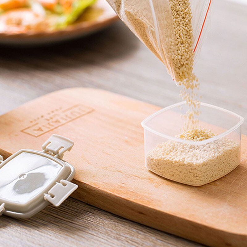 4 τμχ Πλαστικό μπουκάλι σάλτσας Μίνι καρυκεύματα Κουτί για σαλάτα Δοχεία ντρέσινγκ Εξωτερικό φορητό μπάρμπεκιου βάζο μπαχαρικών Εργαλείο κουζίνας