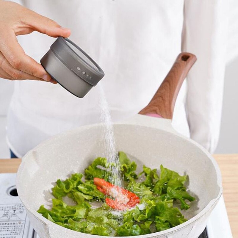 Plastikinė magnetinė prieskonių dėžutė Nepralaidi sieninė druskos laikymo dėžutė su dangteliu Daugkartinio naudojimo prieskonių laikymo indas restoranas