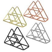 Rauast lauaplaadist paberist salvrätikuhoidja alus Organisatsiooni paberist salvrätikuhoidja siseruumides kasutamiseks väljas peo piknikulaua restoranis