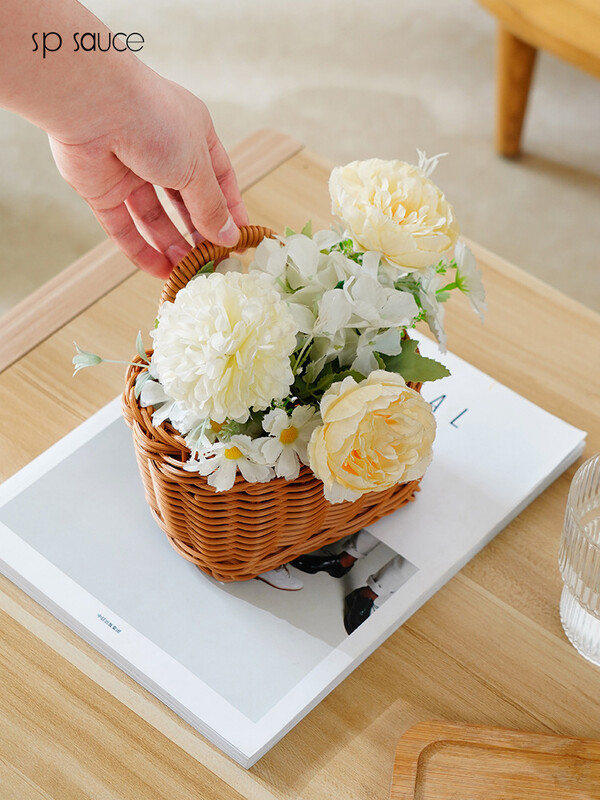 Jaapani köögi ingveri küüslaugu hoiukorv, naturaalsest rotangist kootud korvid, kodukaunistus, seinale riputatav lillekorv, taimed