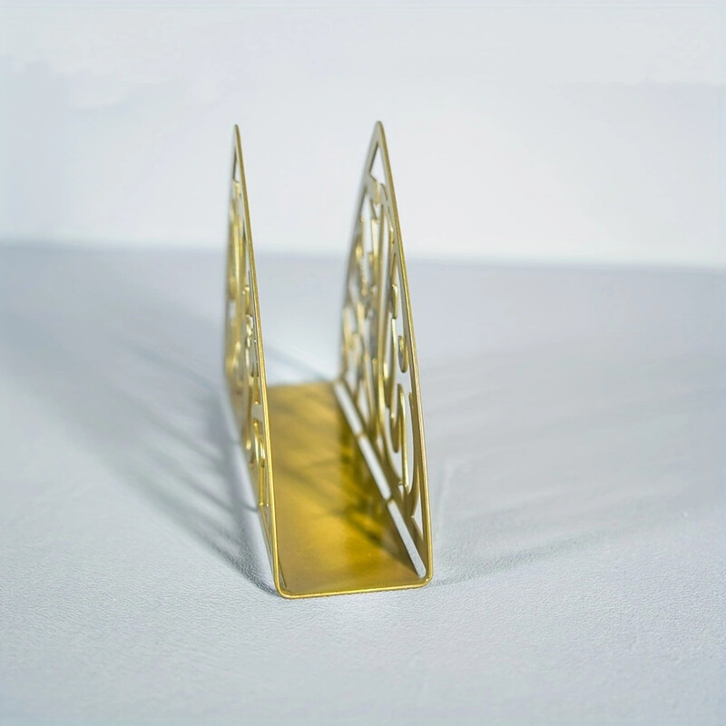 1 tk metallist araabia tekstiga salvrätikuhoidja, saab sobitada ruudukujulise, ristkülikukujulise salvrätikuga, sobib söögilauale, kööki, pulma