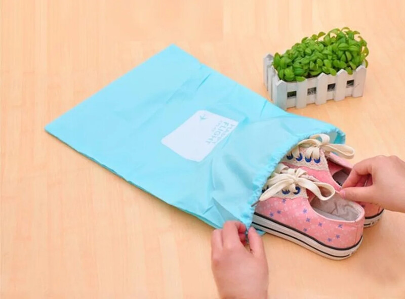 Kuumad 4 tk / partii veekindlad reisihoiukotid reisijalatsid meigikorraldaja pesukott Aluspesu Kosmeetika