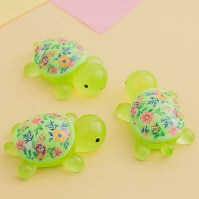 Карикатура Светеща костенурка Ягодов печат Костенурка Направи си сам Орнамент Светещи в тъмното Аксесоари от смола Аквариум Миниатюрен аквариум