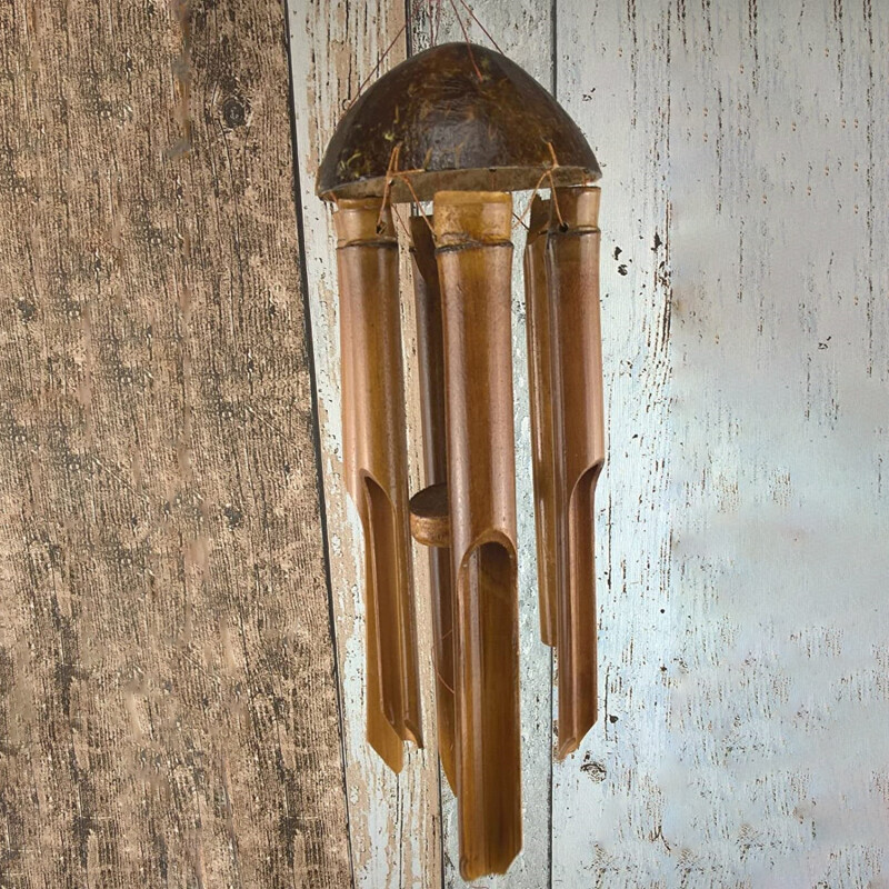 1 buc. clopoțel de vânt din bambus, culoare deschisă, cu cinci tuburi, coajă naturală de nucă de cocos, lemn, grădină și casă, decorare pentru uși agățate, cadou artizanat lucrat manual