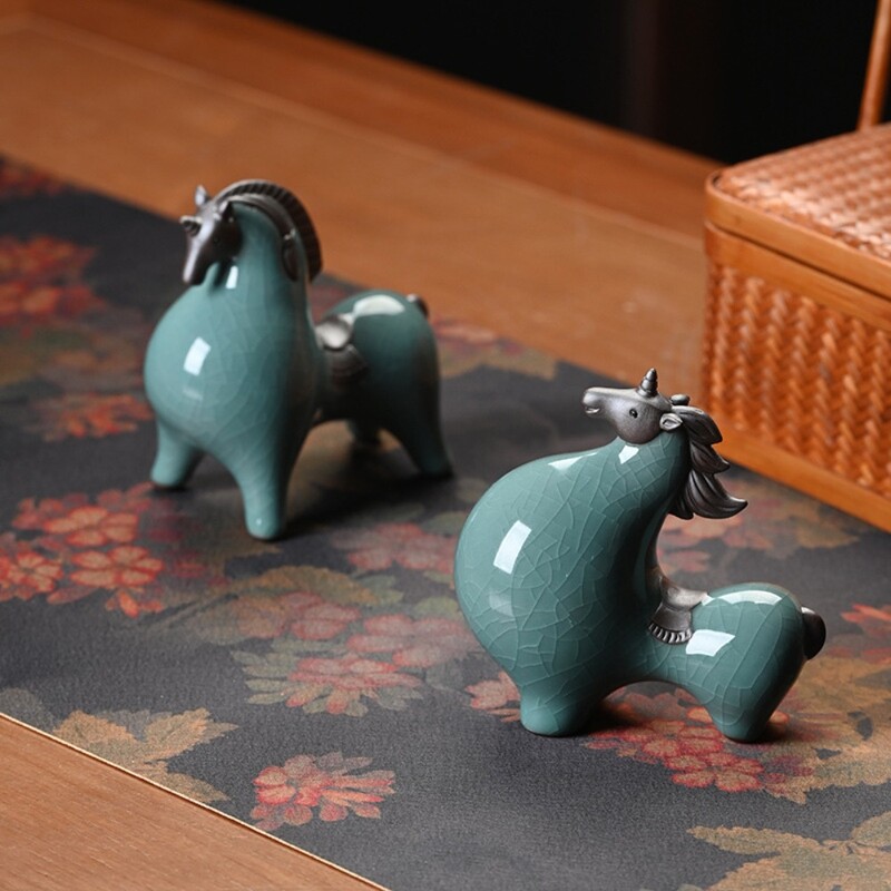 Διαδίκτυο διάσημα στολίδια αλόγων, κεραμικά διακοσμητικά στολίδια, σπίτι, σαλόνι, φουαγιέ, ντουλάπι τηλεόρασης, ντουλάπι κρασιού