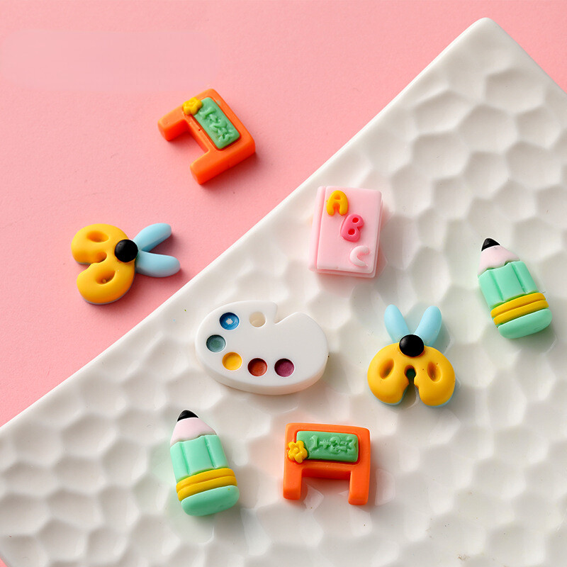 Ρητίνη Mini Stationery Series Flatback Cabochon Miniature Kawaii Decor DIY Έπιπλα σπιτιού Διακοσμητικά Αξεσουάρ φουρκέτας