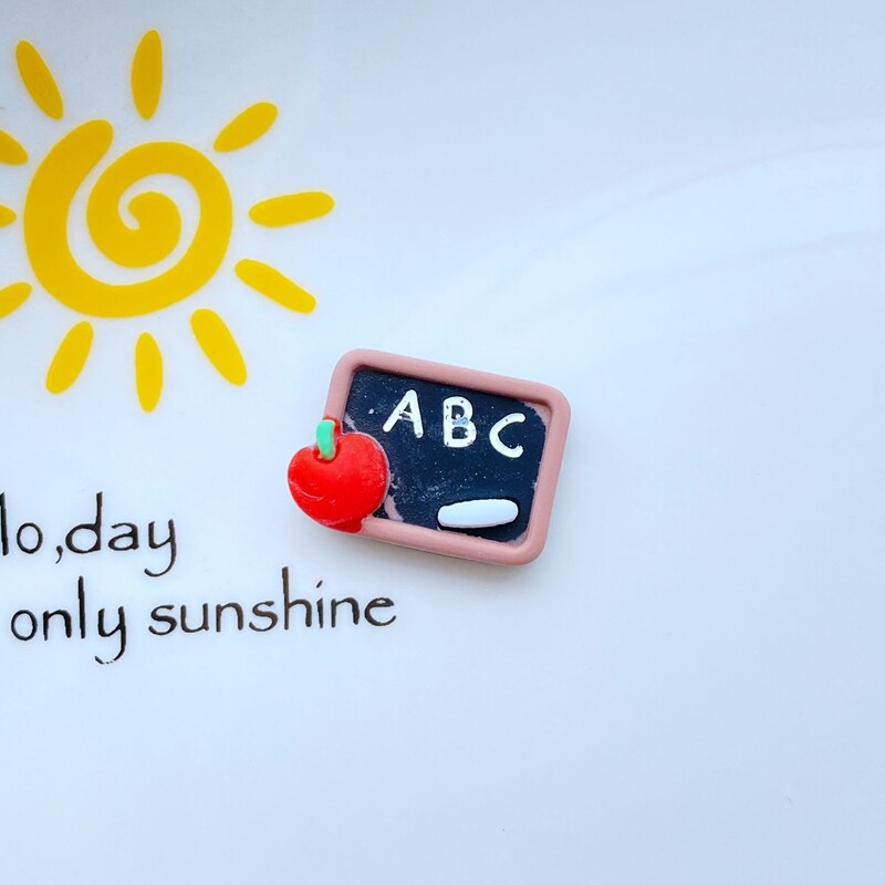 20 tk. Uued armsad minikirjatarbed, lameda seljaga vaiguraamat, isetegemine pulmajuuksenõelatarvikud, kaunistused, käsitöö