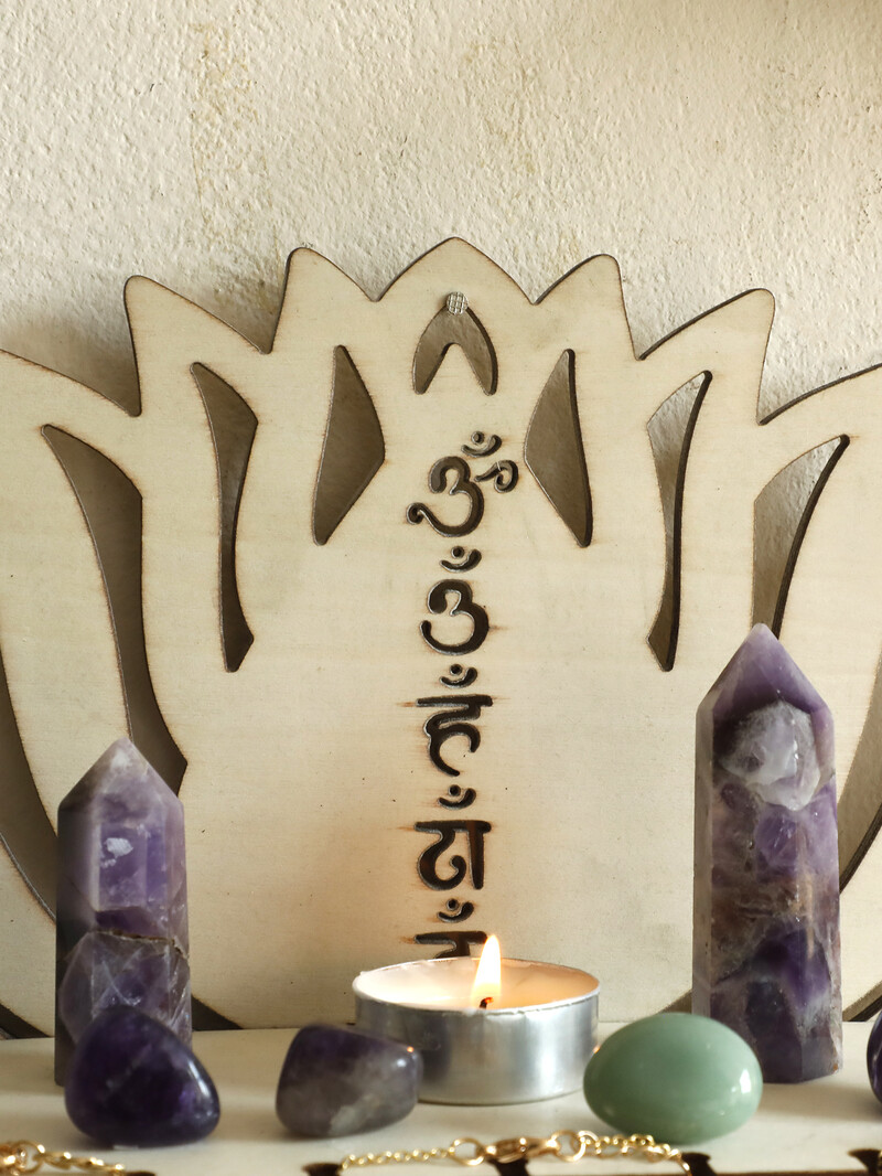 White Lotus Crystal Shelf Display Плаващ стенен рафт Дисплей Стойка Всекидневна Декорация на дома Свещи Поставка за съхранение Стенен декор