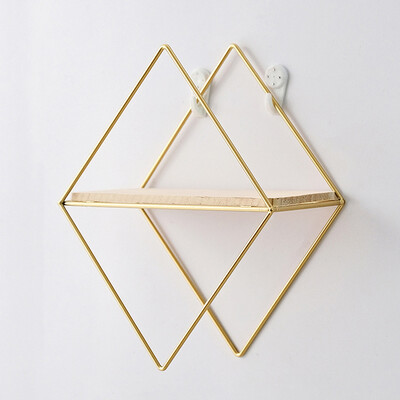 Ant sienos tvirtinamos lentynos, metalinio rėmo aukso laikiklio lentyna su medinėmis grindimis Sienos laikymo vieta Svetainės namų dekoravimas