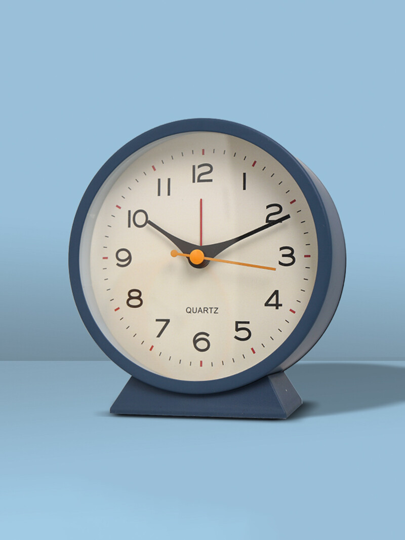 1tk lihtne metallist väike äratuskell loominguline öökapp lauaarvuti vaigistatud üliõpilaskell