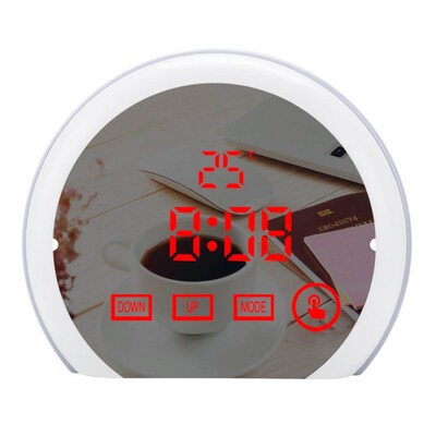 Mitme seadmega laaditav äratuskell Multifunktsionaalne LED-äratuskell valguse ekraaniga, ümmargune peegelpind õpilastele