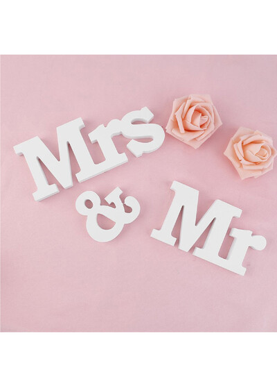 Härra ja proua sildid pulmalauale, valged puidust härra ja proua sildid kullakeste lauale, fotorekvisiidid pulmakaunistused