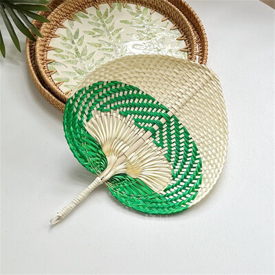 Käsitsi valmistatud õlgedest kootud lehvikud Käsitöö suvine jahutusventilaator bambusest palmileht Käsitsi kootud käsitsi lehvik Kodu pulmakaunistus