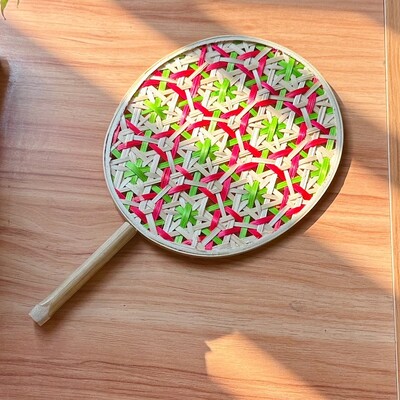 1 tk käsitsi valmistatud palee bambusest punutud lehvik Iidne värviline bambusest punutud lehvik Suvine lehvik kodukaunistused