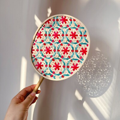 1 tk käsitsi valmistatud palee bambusest punutud lehvik Iidne värviline bambusest punutud lehvik Suvine lehvik kodukaunistused