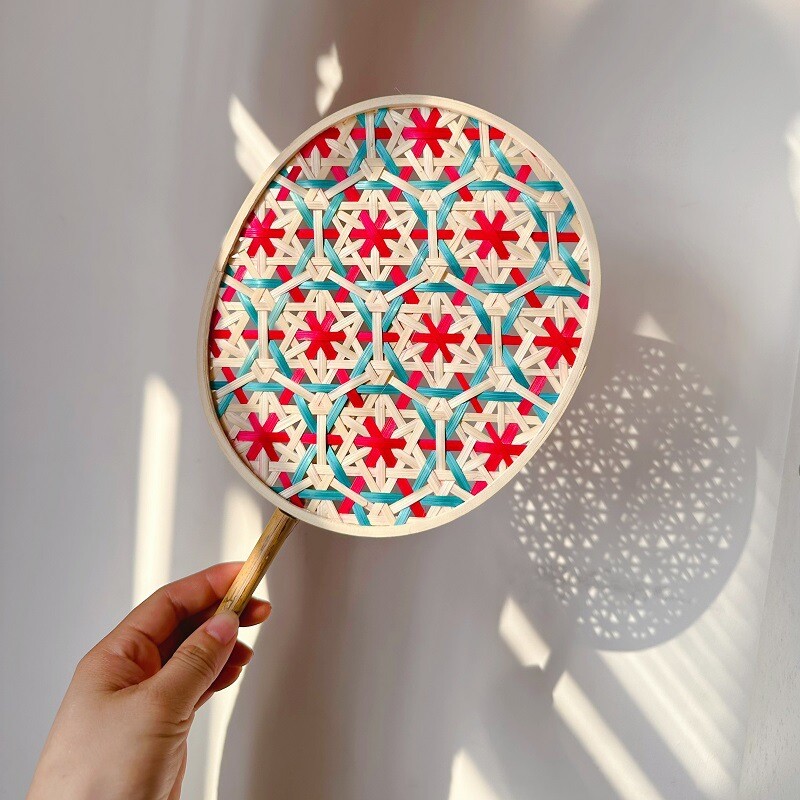 1 tk käsitsi valmistatud palee bambusest punutud lehvik Iidne värviline bambusest punutud lehvik Suvine lehvik kodukaunistused