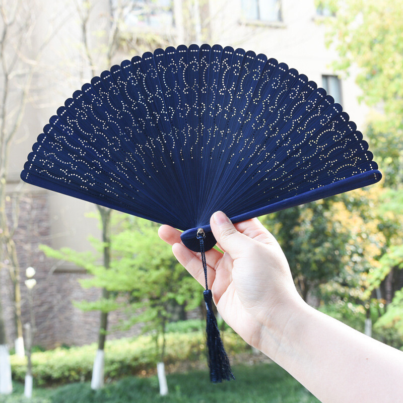 Hollow Black Summer Mini All Bamboo Πτυσσόμενος ανεμιστήρας κινέζικου στυλ Φορητός ανεμιστήρας Ιαπωνικού στυλ Cheongsam Hanfu
