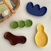 4 χρώματα Ακανόνιστο ζυμωμένο στο χέρι κεραμικό πιάτο λουλουδιών Πολύχρωμο γλάσο Υπέροχο ιαπωνικό πιάτο λουλουδιών με ζεστή κατσαρόλα