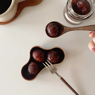 4 χρώματα Ακανόνιστο ζυμωμένο στο χέρι κεραμικό πιάτο λουλουδιών Πολύχρωμο γλάσο Υπέροχο ιαπωνικό πιάτο λουλουδιών με ζεστή κατσαρόλα