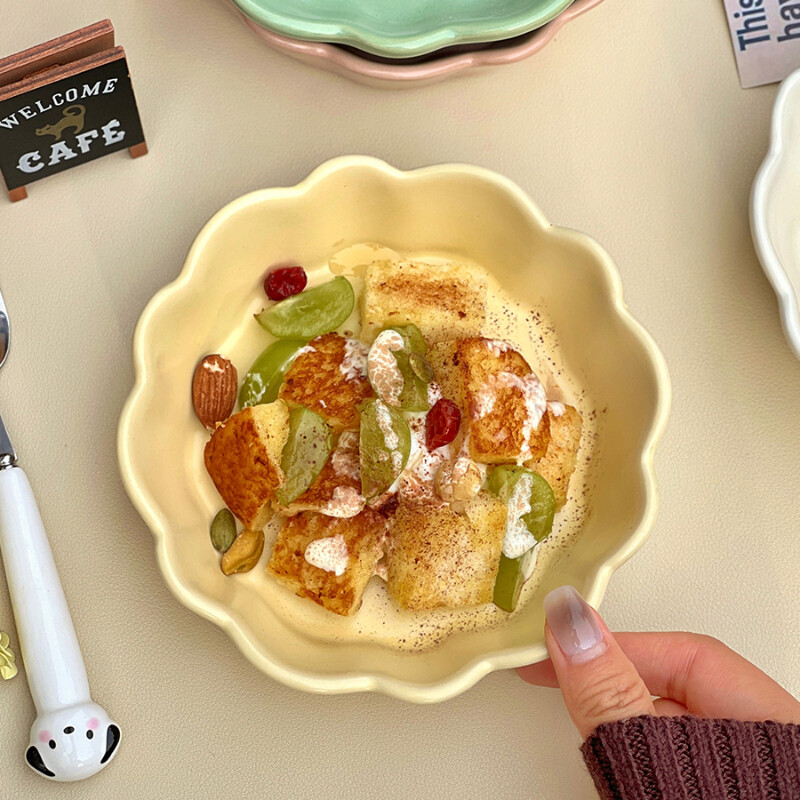 Korea Style Ins Keraamiline kauss ühevärviline lillekujuline majapidamistoidukonteiner Jogurt puuviljasalat piim kaer hommikusöögikausid