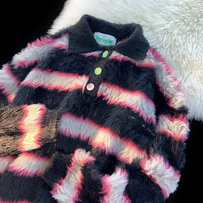 Jaapani vintage polokaelusega triibuline naaritsast kampsun, meeste vabas vormis, tühistiilis Angoora juuksed kootud jakk Talvine vabaaja stseen