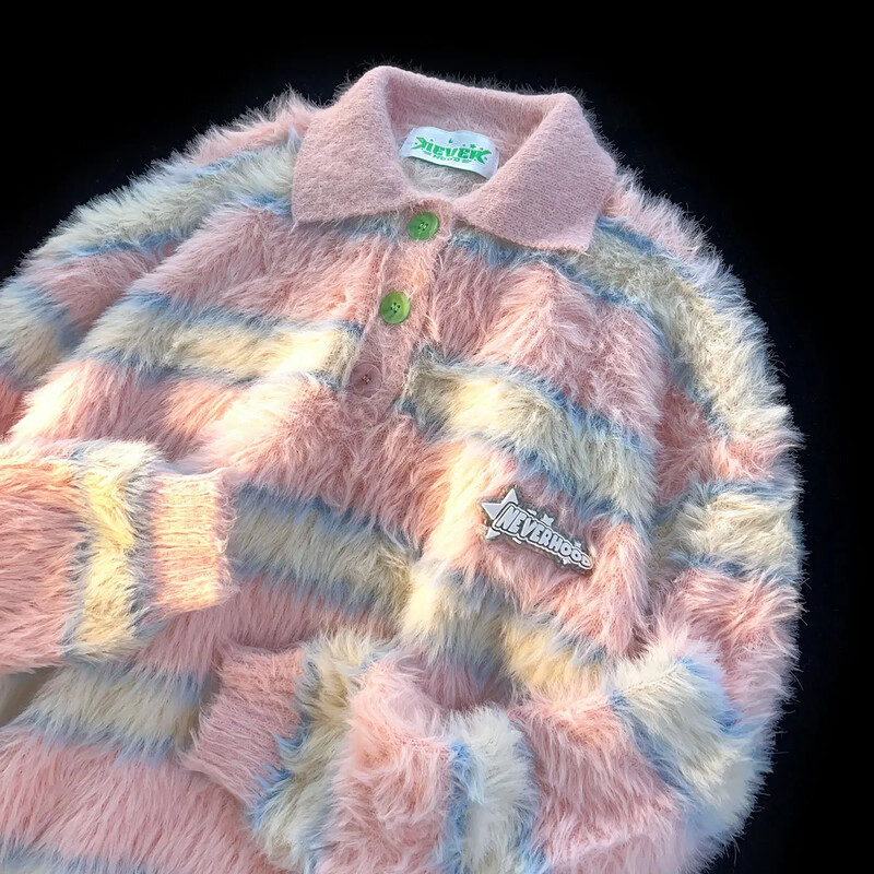 Jaapani vintage polokaelusega triibuline naaritsast kampsun, meeste vabas vormis, tühistiilis Angoora juuksed kootud jakk Talvine vabaaja stseen