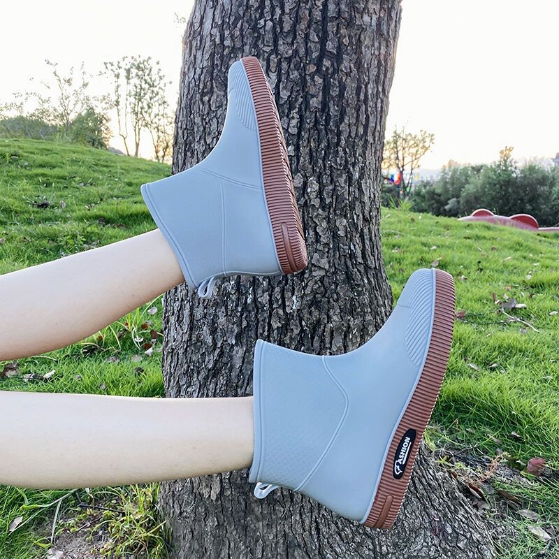 2023 uued vihmasaapad naistele, õues moodsad vihmasaapad, talvel puuvillased soojad libisemiskindlad veekindlad kummist kingad.