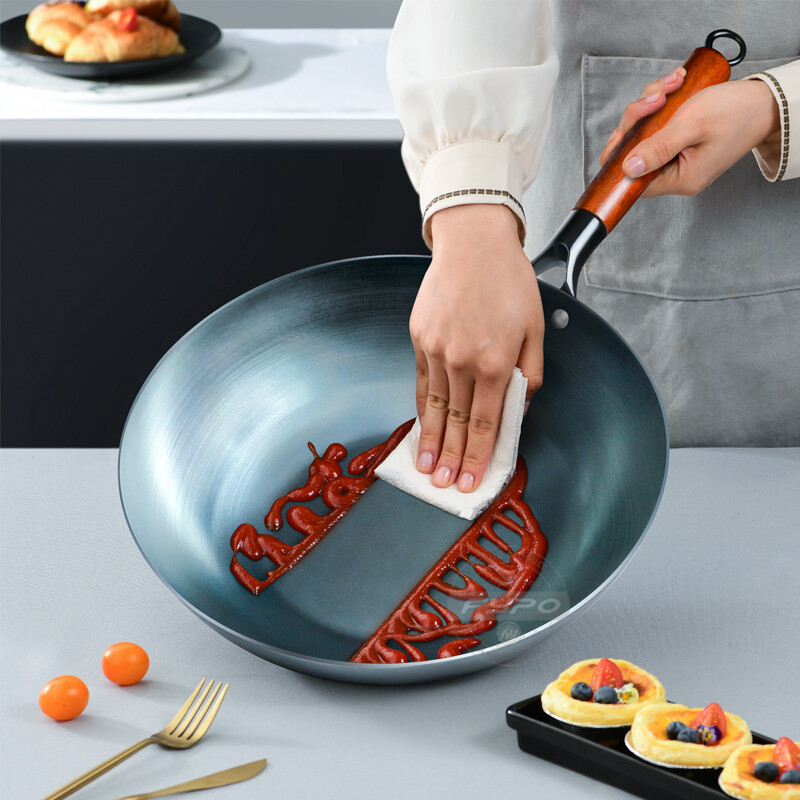 Kineski začinjeni Wok 32cm Željezni Woks Chef Stir Fry Posebna Wok Tava Kuhinjsko posuđe za električne, indukcijske i plinske štednjake