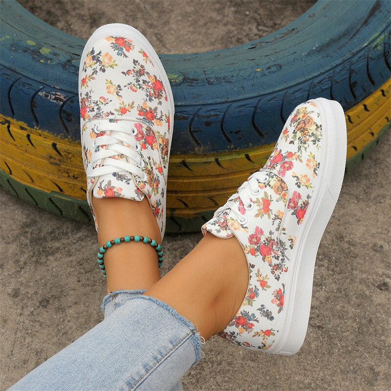 Graffiti multifilm Madala lõuendiga tossud Naiste suvi 2023 Uued Korea tudengid Väikesed valged Wild Tide kingad