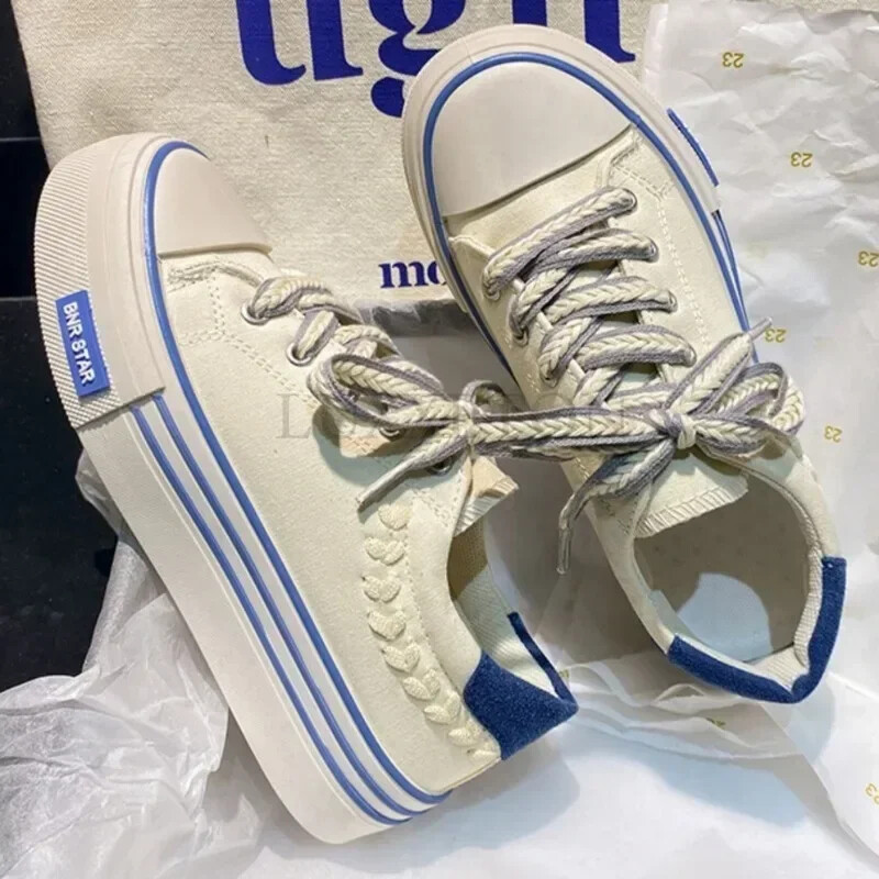 Paksu tallaga lõuend Armasus armas trendikas mitmekülgne naiste õhuke nišidisain vabaaja hingavad lauajalatsid kevad-sügis stiilid