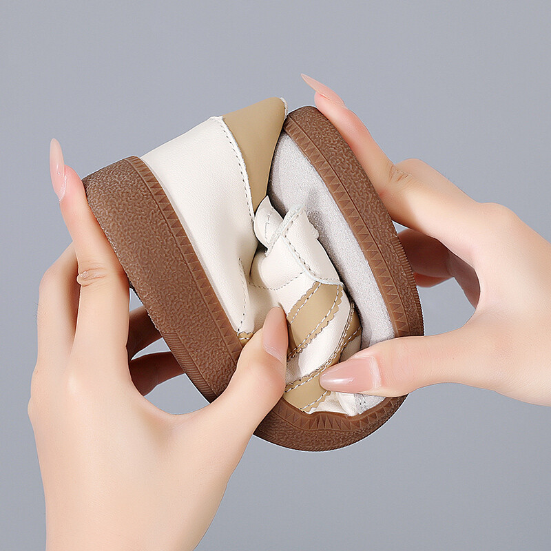 Uued Saksa treeningjalatsid naiste nahast lamedad vabaaja laudkingad paeltega ühekordsed kingad lamedad tudengispordijalatsid kõik sobivad